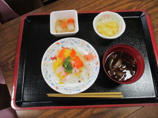 洛和デイセンター西ノ京 海鮮料理の写真
